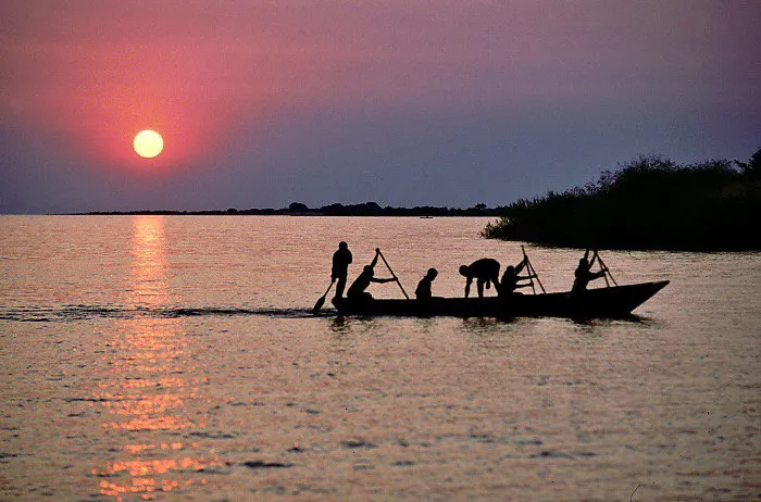 Fisherman_on_Lake_Tanganyika © Worldtraveller
